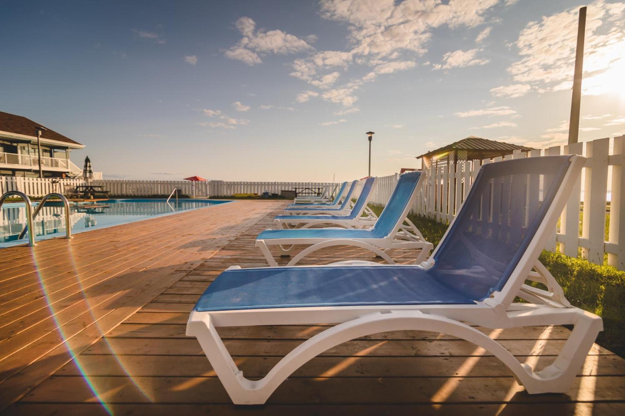 Riotel Carleton-Sur-Mer Exterior photo