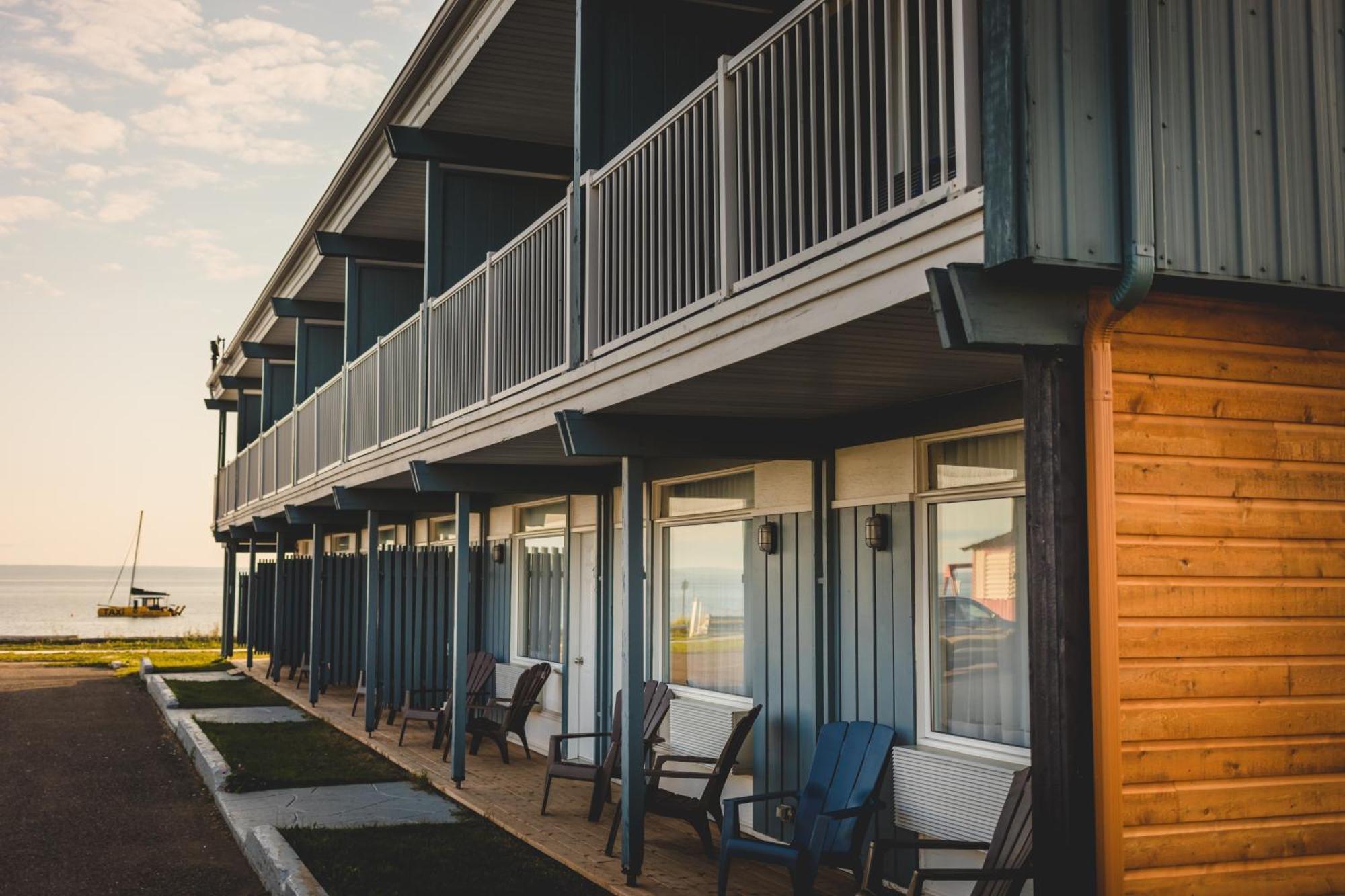 Riotel Carleton-Sur-Mer Exterior photo